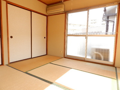 Living and room. Japanese-style room 6 quires