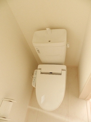 Toilet. With Washlet Madoyu