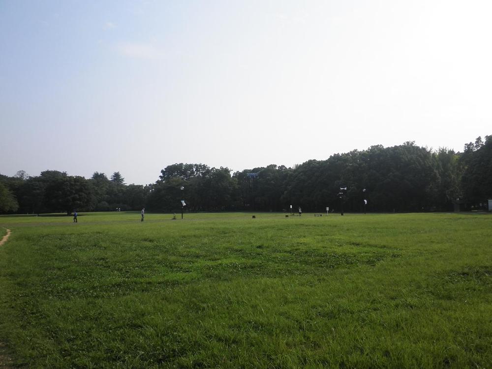 park. So wider 2200m lawn open space to Tokorozawa Aviation Memorial Park! 