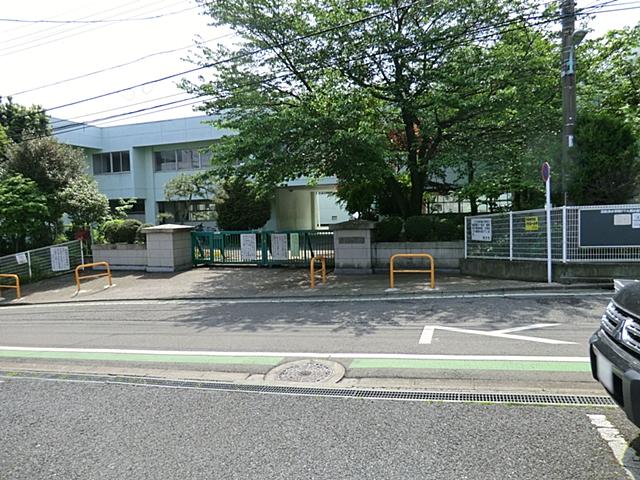 Primary school. Kitaakitsu until elementary school 450m