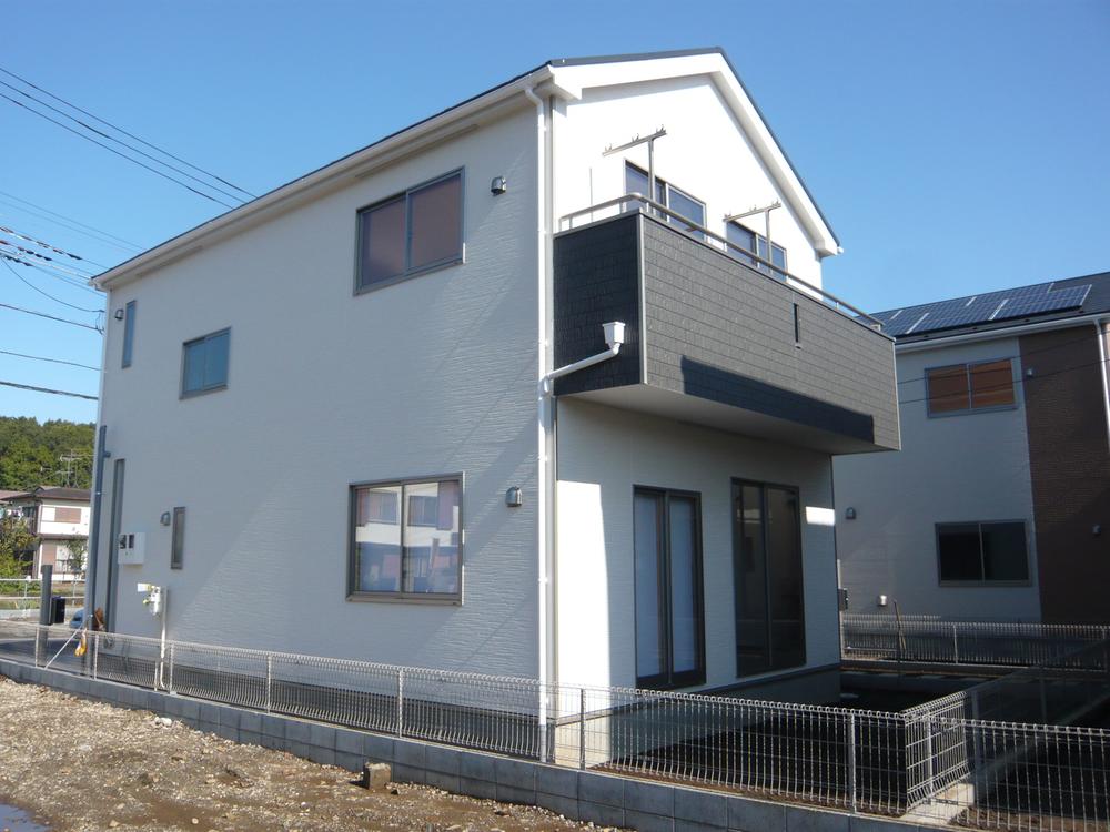 Local appearance photo. Local (11 May 2013) Shooting