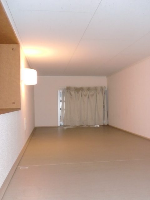 Other room space. loft