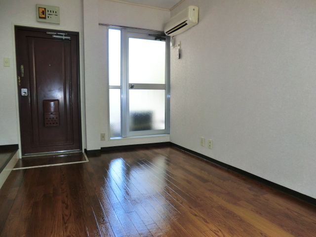 Living and room