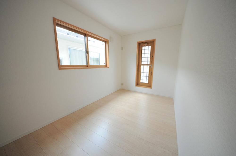 Non-living room. Indoor (11 May 2013) Shooting