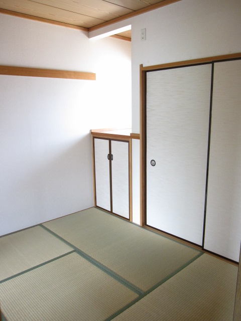 Receipt. Japanese-style room. There closet. You can enable use of the room