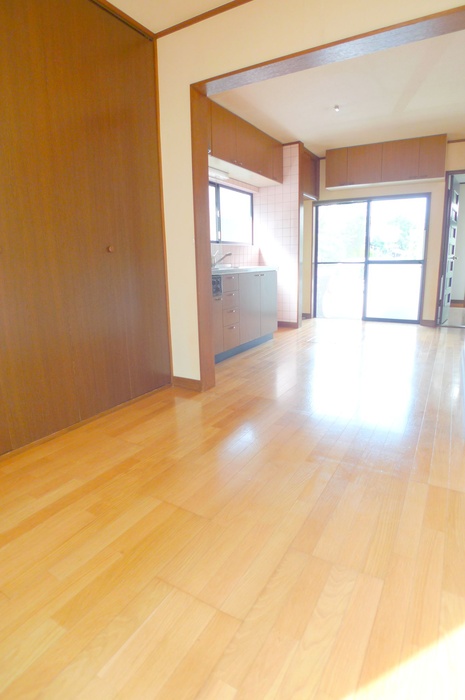 Living and room. It is wide! 