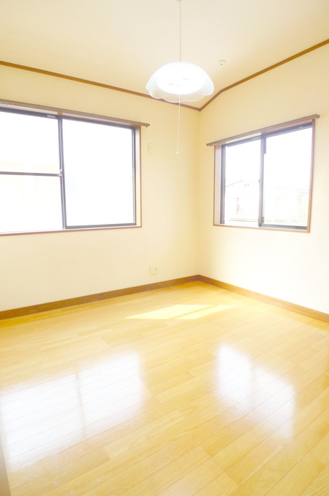Living and room. A bright room