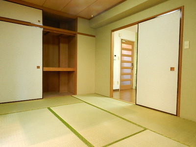 Living and room. Japanese-style room 6 quires
