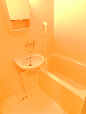 Bath. bus Washbasin 2-point