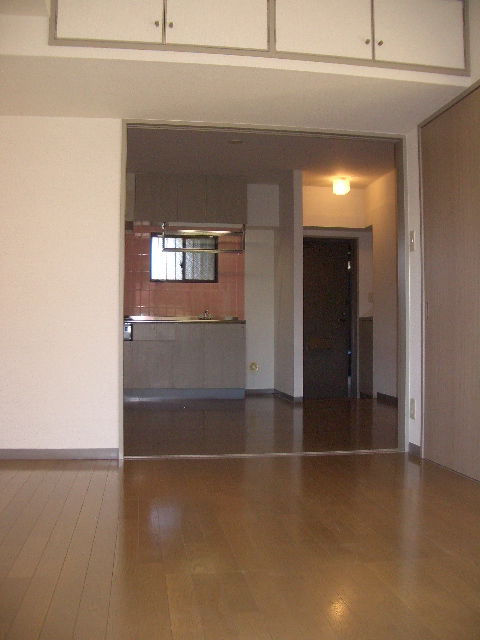 Living and room. Interior photograph is the one of the other in Room.