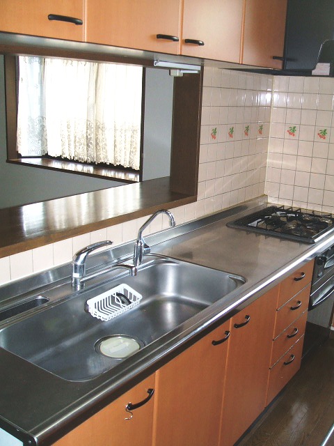 Kitchen. Spacious kitchen