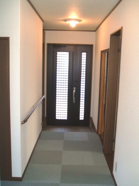 Other room space. Corridor