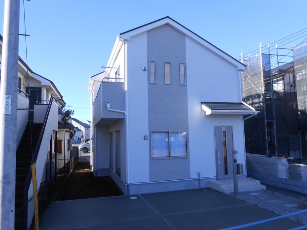 Local appearance photo.  ■ Land: 180.38 sq m (54.56 square meters)  ☆ Local (12 May 2013) Shooting