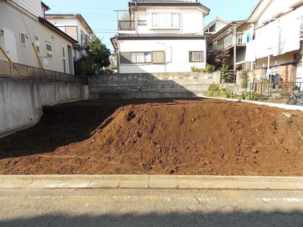 Local appearance photo. Local (11 May 2013) Shooting