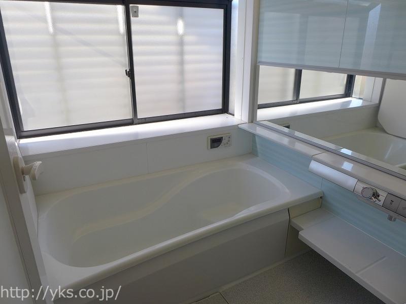 Bathroom. Local (December 24, 2013) Shooting