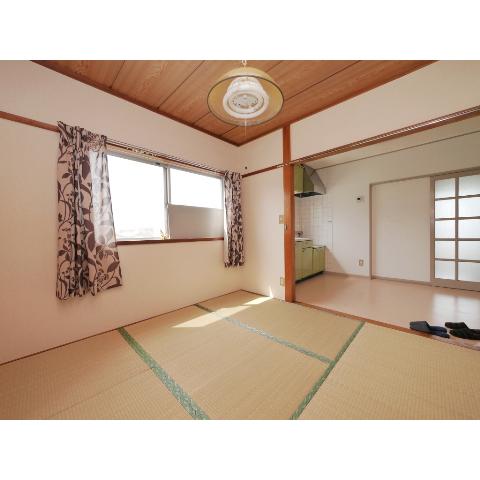 Living and room