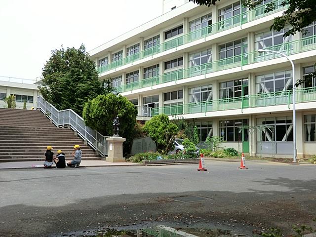 Primary school. Tokorozawa Municipal Tokorozawa 600m up to elementary school