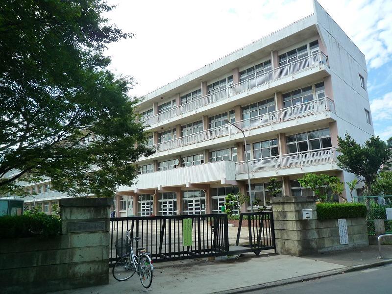 Primary school. Tokorozawa City Miyamae to elementary school 1097m