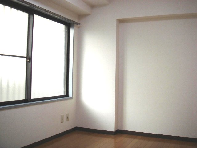 Other room space. Western style room