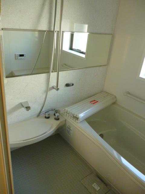 Same specifications photo (bathroom). Same specifications