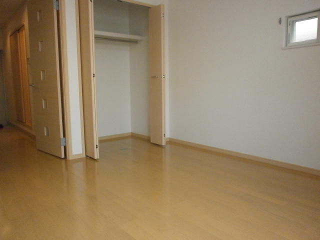 Other room space. Same construction company image