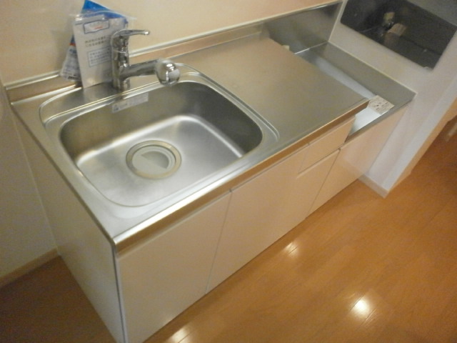 Kitchen. Same construction company image