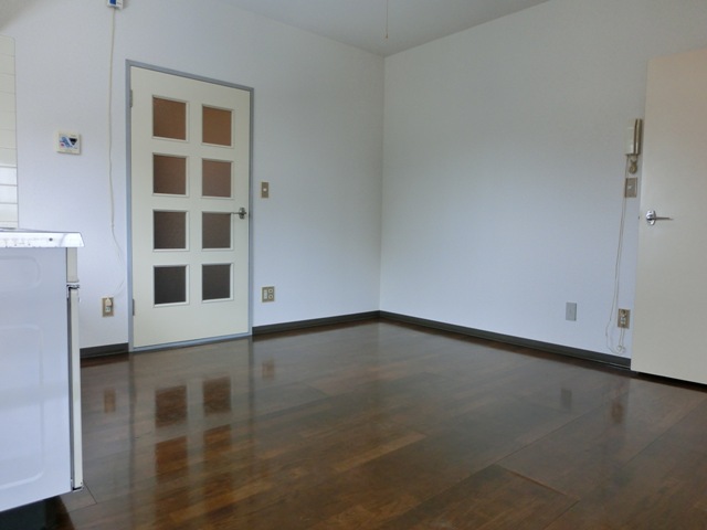 Living and room. 8 pledge spacious DK of. In family recreation