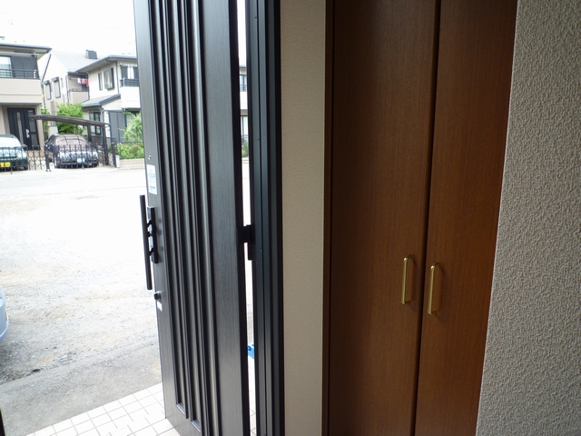Entrance. Like this and look out from the front door inside