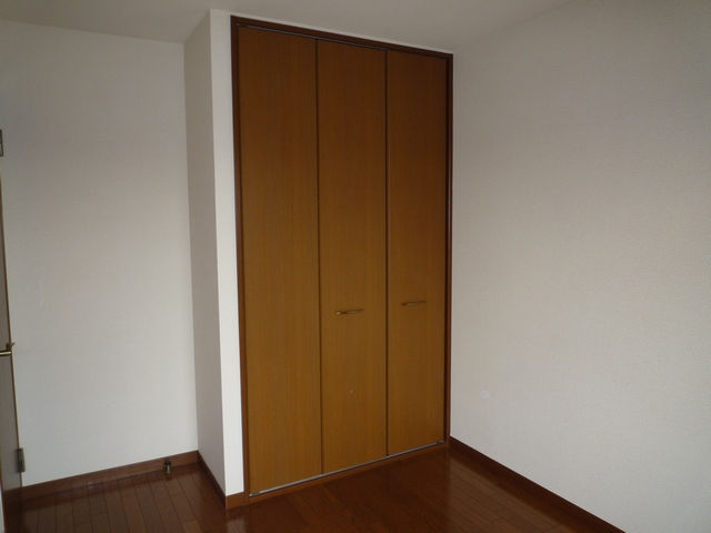 Receipt. Western-style 4.6 Pledge of closet