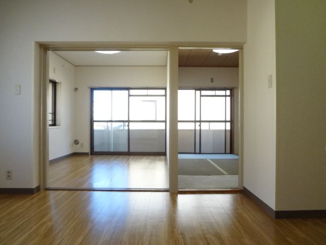 Living and room