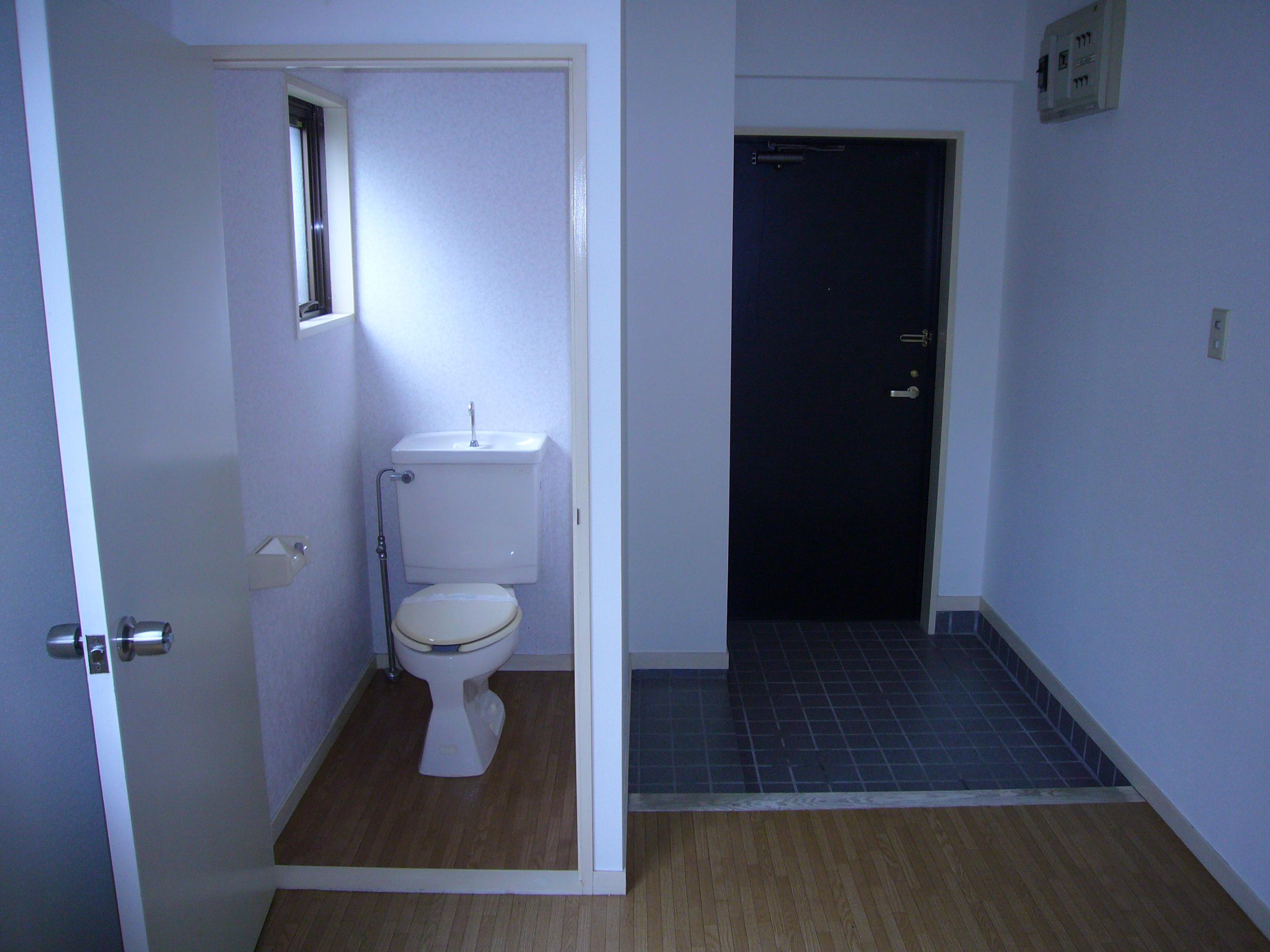 Toilet