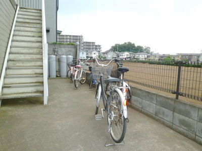 Other common areas. space
