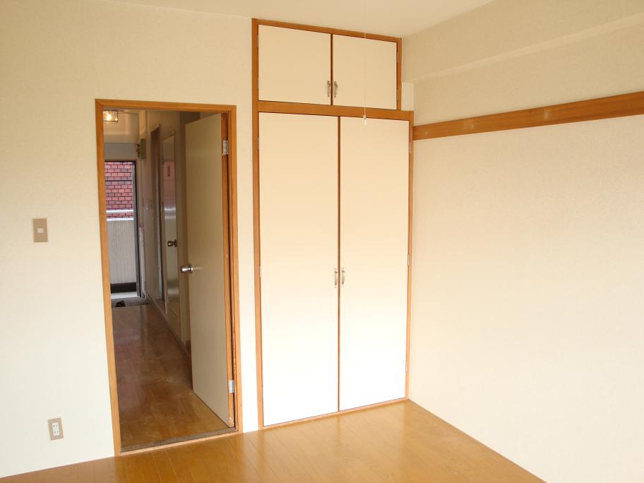 Living and room. ※ Photo, 204, Room