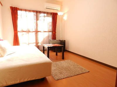 Living and room. Western-style 6 Pledge