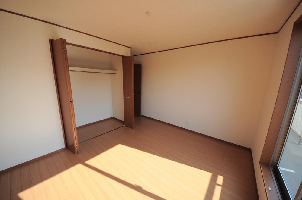 Same specifications photos (Other introspection). Same specifications