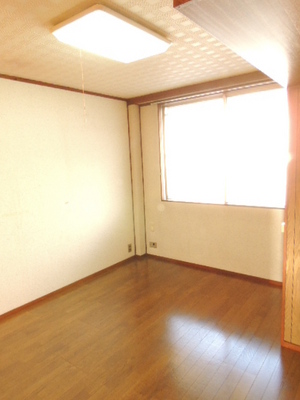 Living and room. Northern Room Flooring