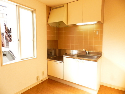 Kitchen. Gas stove 2 burners installed Allowed