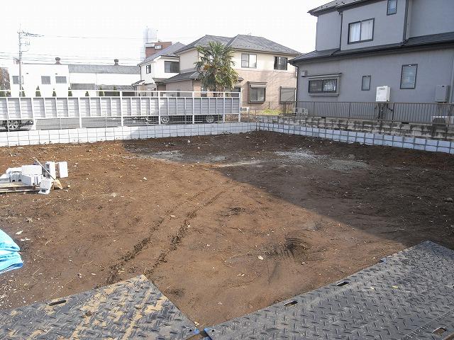 Local appearance photo. Local (11 May 2013) Shooting