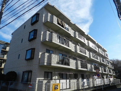 Building appearance. South-facing per diem good