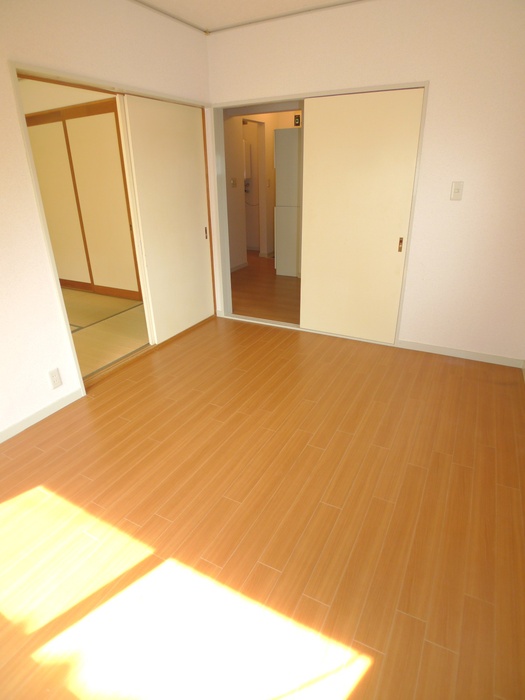 Living and room. Day ◎