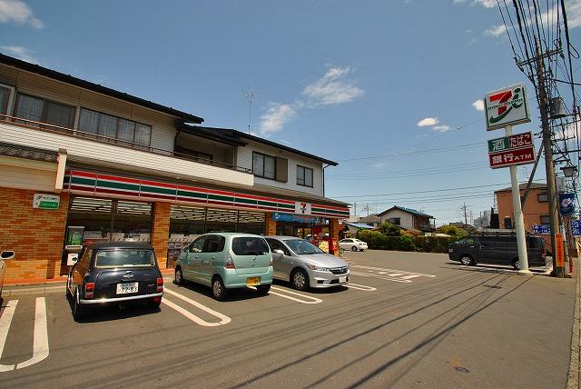 Convenience store. 810m to Seven-Eleven Tokorozawa Iwasaki shop