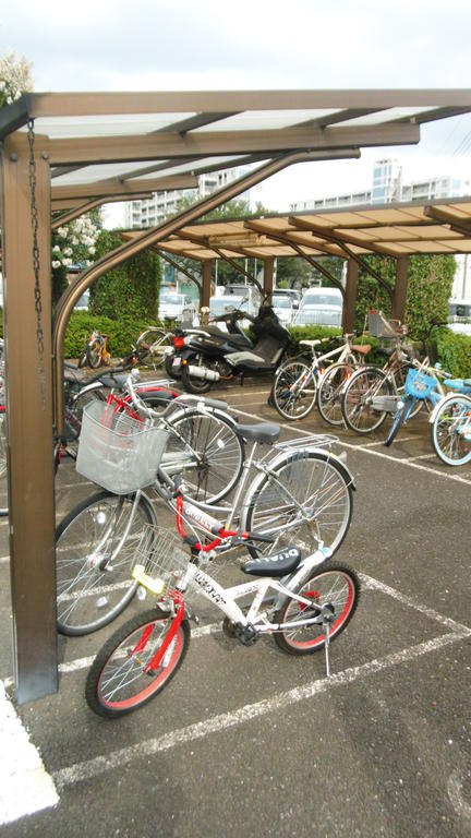 Other common areas. Bicycle Covered