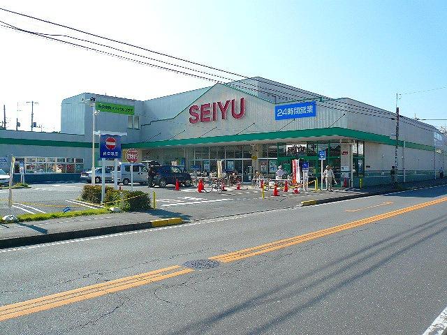 Supermarket. Seiyu Tokorozawa Enomachi 971m to shop