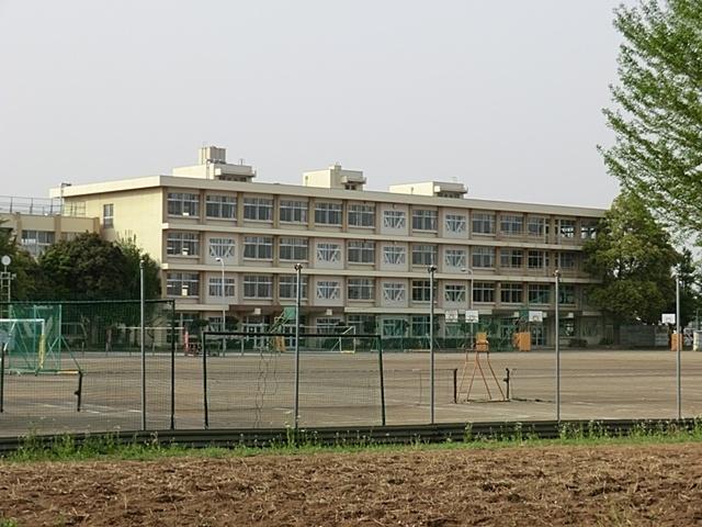 Junior high school. Mikashima 1240m until junior high school