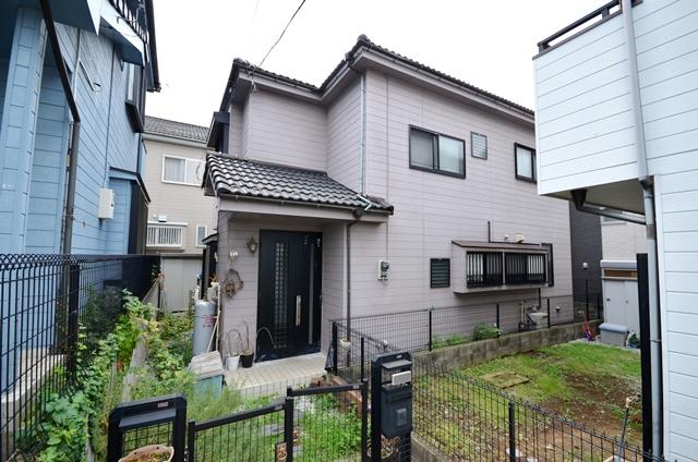 Local appearance photo. 1995 Built, It is detached of a quiet residential street lined with single-family.