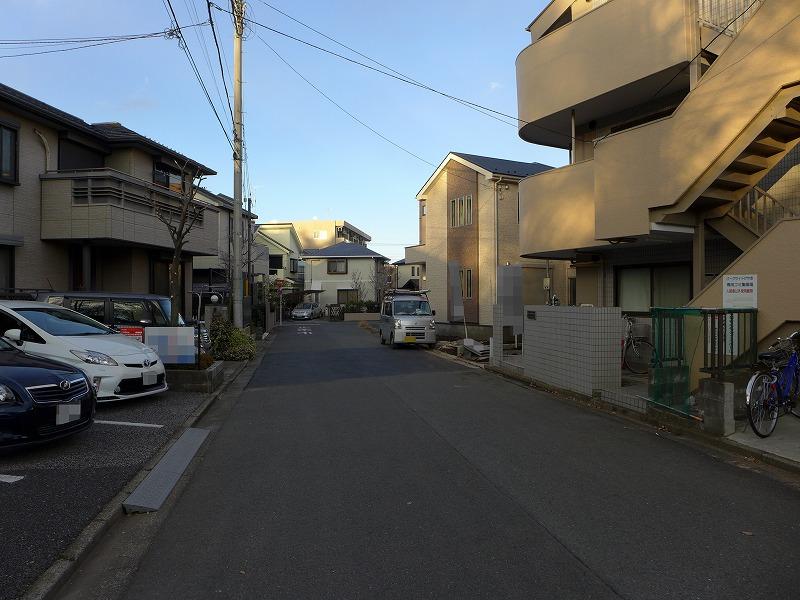 Local photos, including front road. Local (December 13, 2013) Shooting