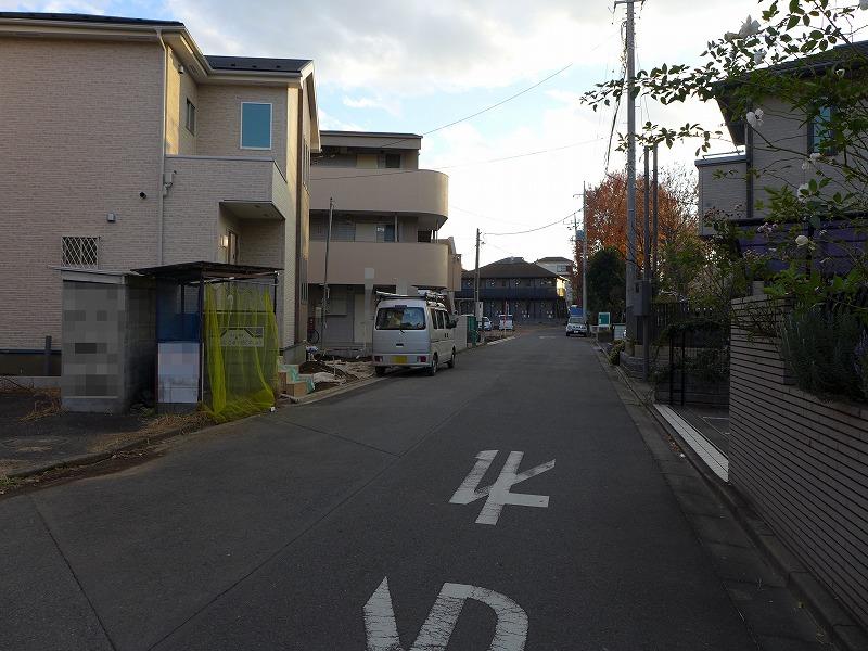 Local photos, including front road. Local (December 13, 2013) Shooting