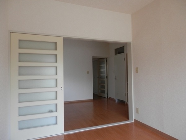 Living and room