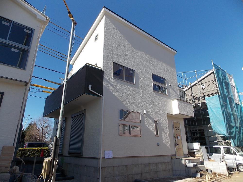 Local appearance photo. Local (12 May 2013) Shooting