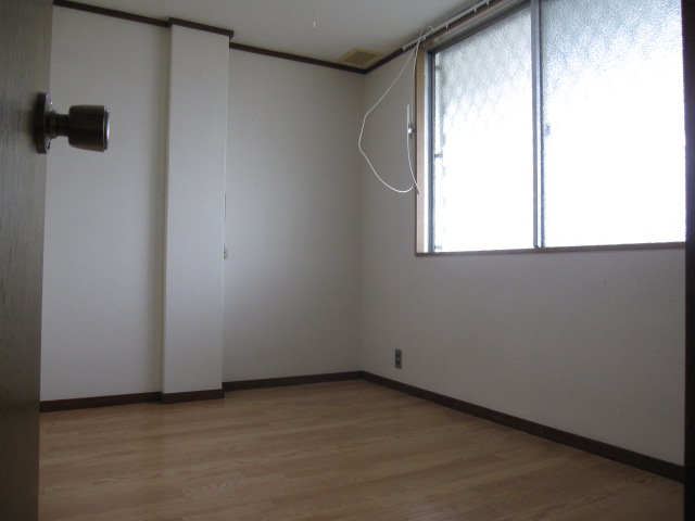 Other room space. 5.5 Pledge Western-style. Such as the bedroom or den